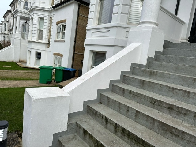 16 Avenue Elmers Surbiton 1